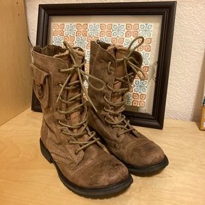 Roxy combat boots
